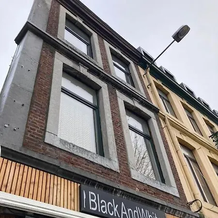 Lägenhet La Tour By Welchome *